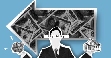 businessman showing liquidity of real estate sales and profit
